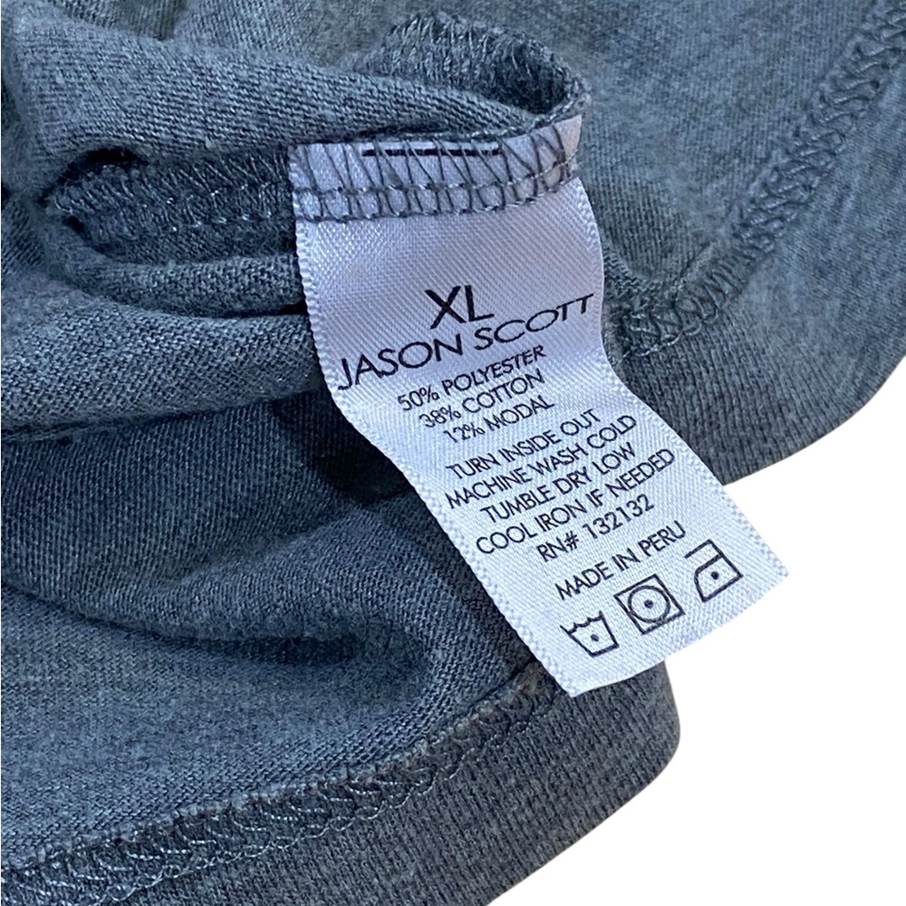 Jason Scott V-Neck Tee - Picture 5 of 5